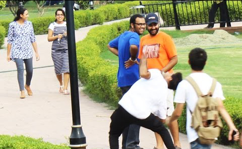 Total Strangers Approached To The People And Then What They Did Is Totally Hilarious