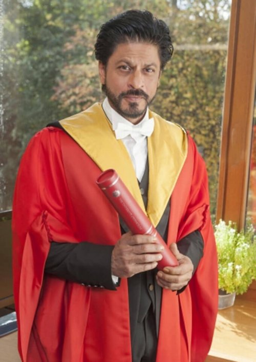 Shah Rukh Khan Rocks Out At University Of Edinburgh With Lungi Dance
