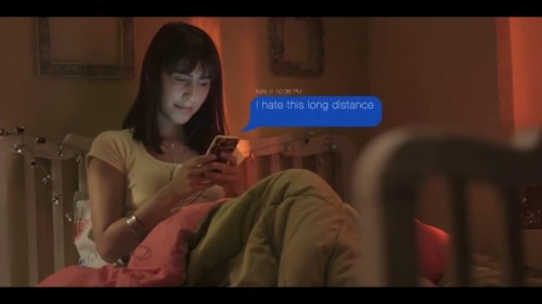 Valentine Sucks For Couples In Long Distance. But This Girl Tried To Turn Things Around.